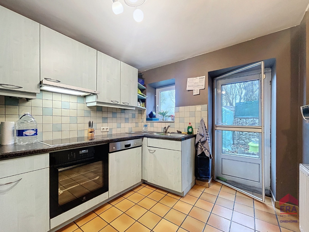 Place Félix Moinil - 275 - - 5300