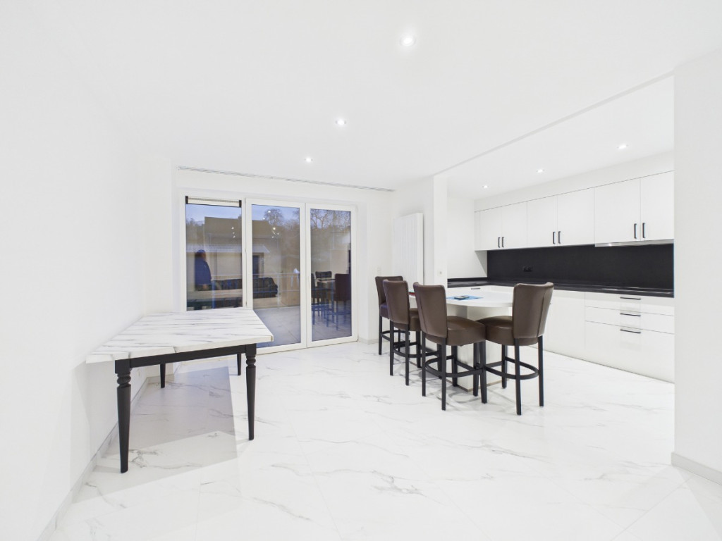 Rue du Bâti - 9 - A - 6900