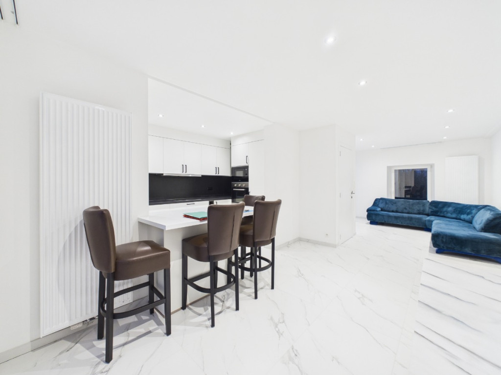 Rue du Bâti - 9 - A - 6900