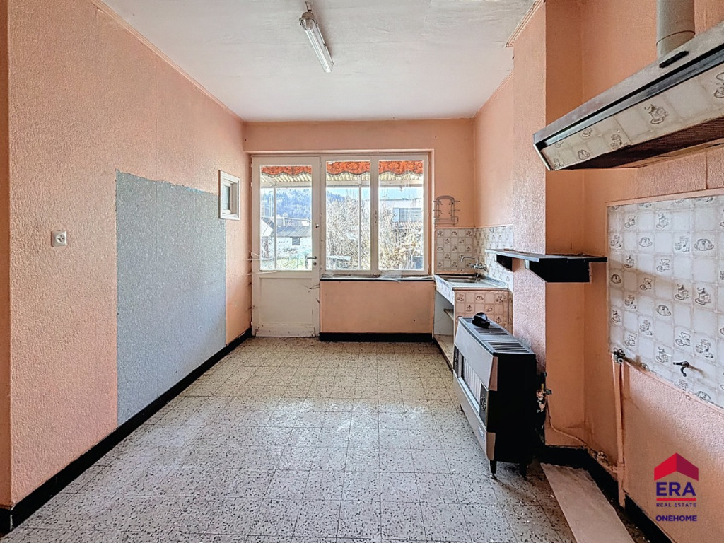 Rue Wouters - 68 - - 5300