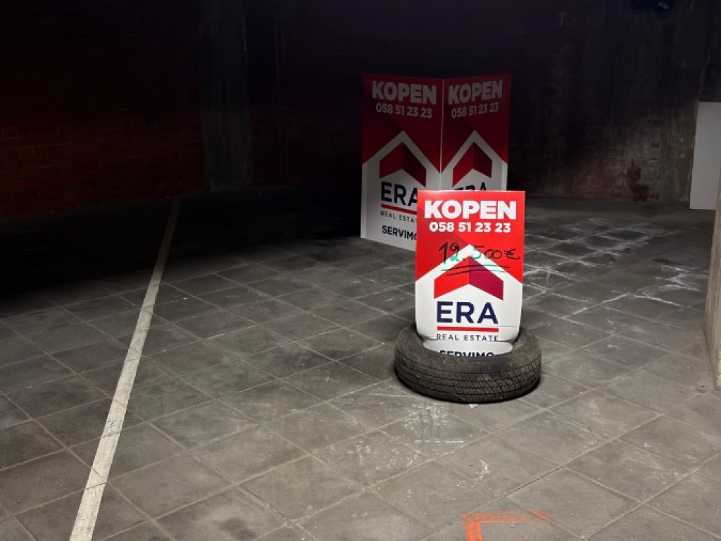 Koninginnelaan - 2 - Parking - 8670