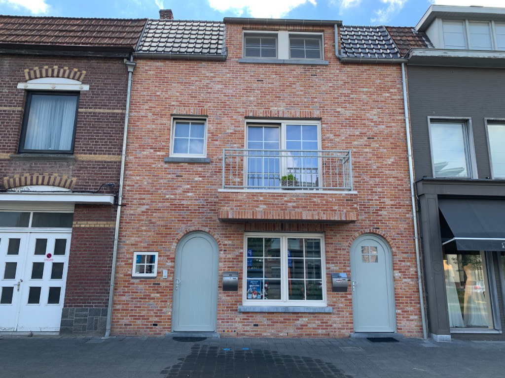 Stationswal - 25 - A - 3960