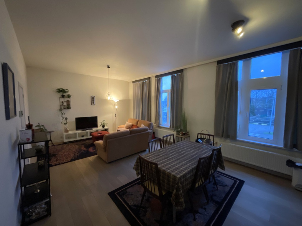 Stationsplein - 23 - 101 - 2200