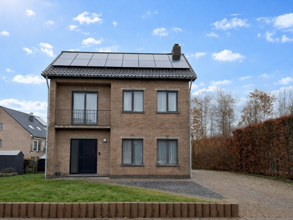 Vezerlaan - 1 - - 3540