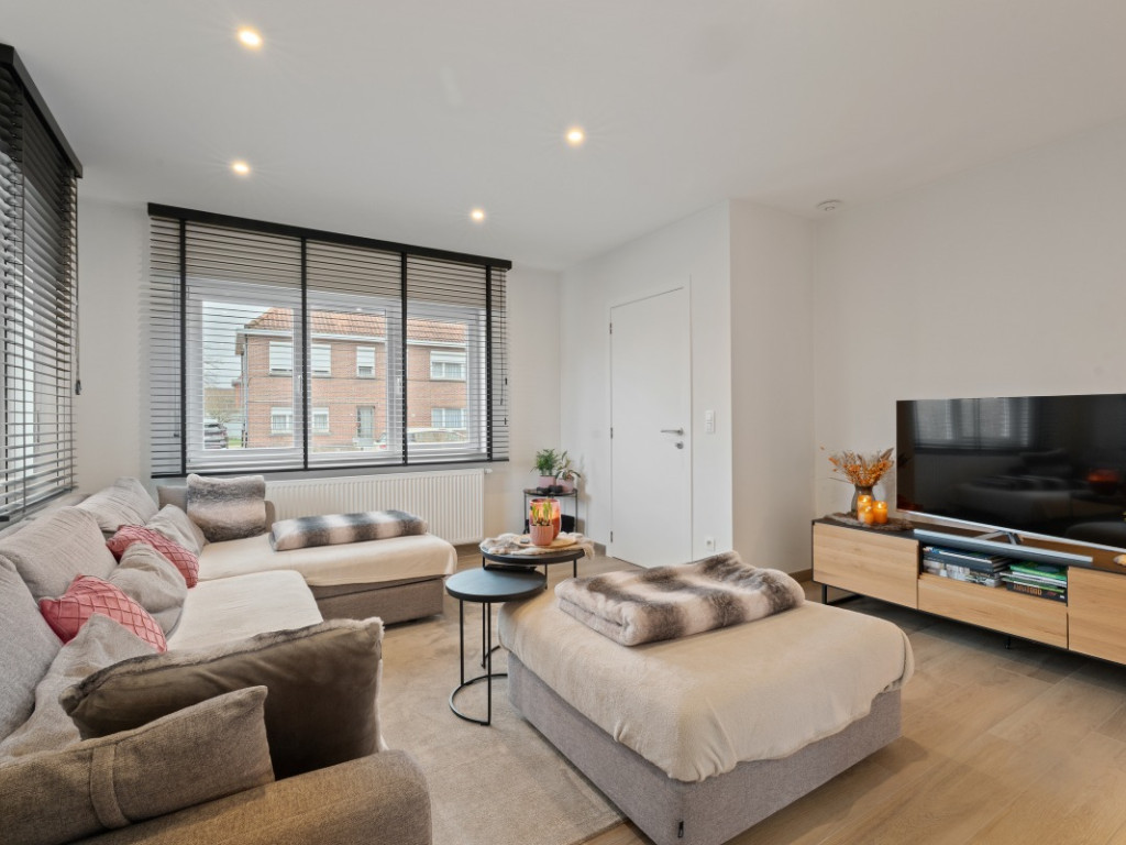 Ros Beiaardstraat - 23 - - 9200