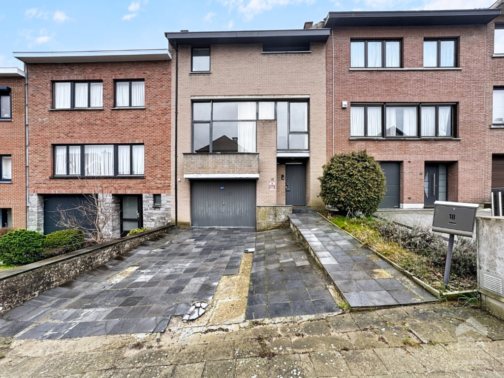 Avenue Prince Jérôme Bonaparte - 18 - - 1420