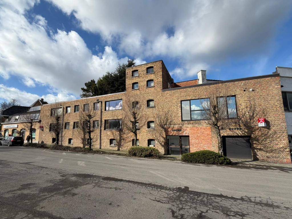 Statiestraat - 109 - - 8980