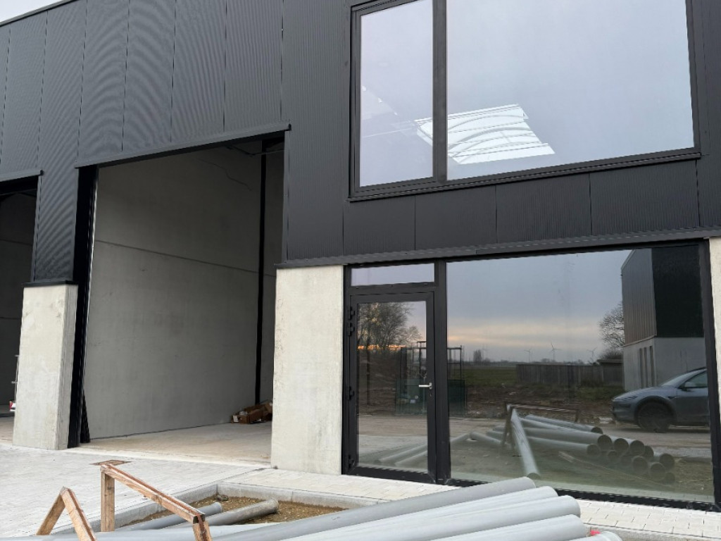 Bedrijvenstraat - 39 - B0.15 - 8906