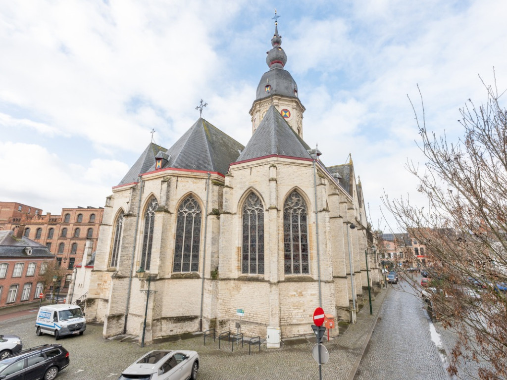 Markt - 27A - - 9140