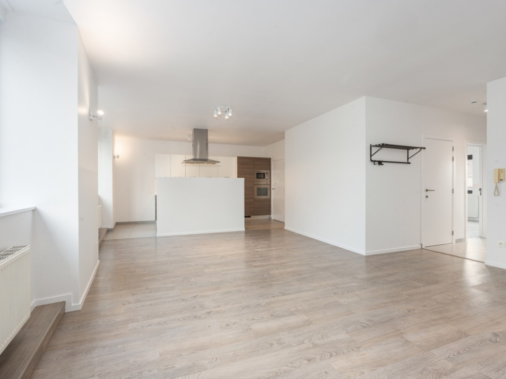 Markt - 27A - - 9140