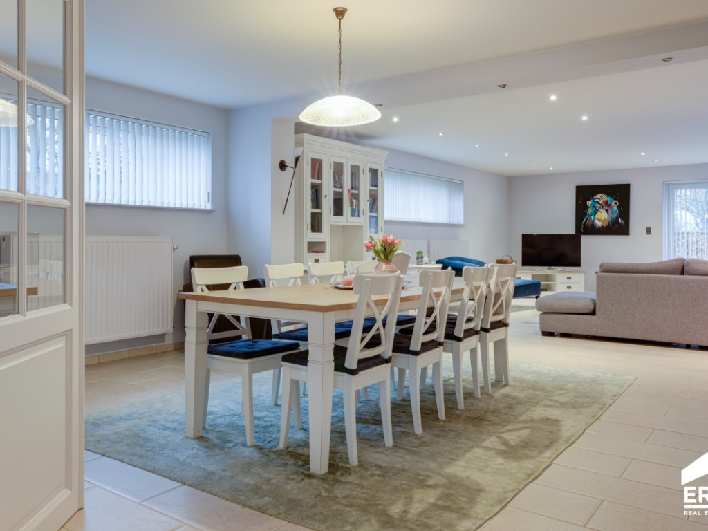 Marktplein - 17 - - 3941