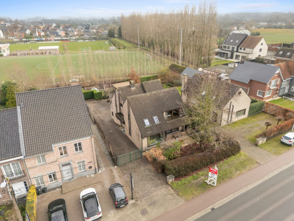 Hoogstraat - 142 - - 9340