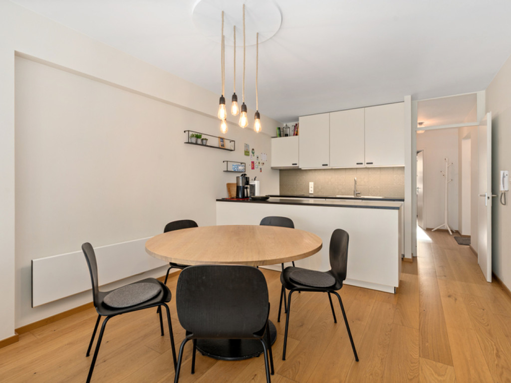 Albert I Laan (res. Strandjutter) - 99 - - 8670