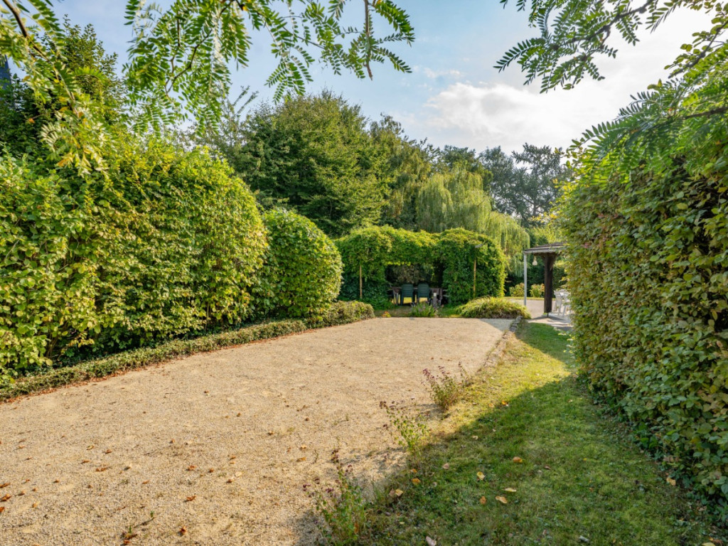 Rue Saint-Denis - 4 - - 6700