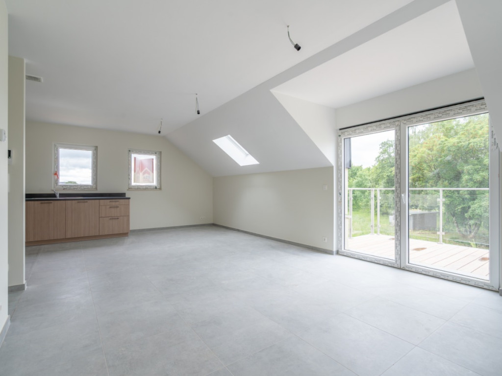 Route de Neufchâteau - 410 - 022 - 6700