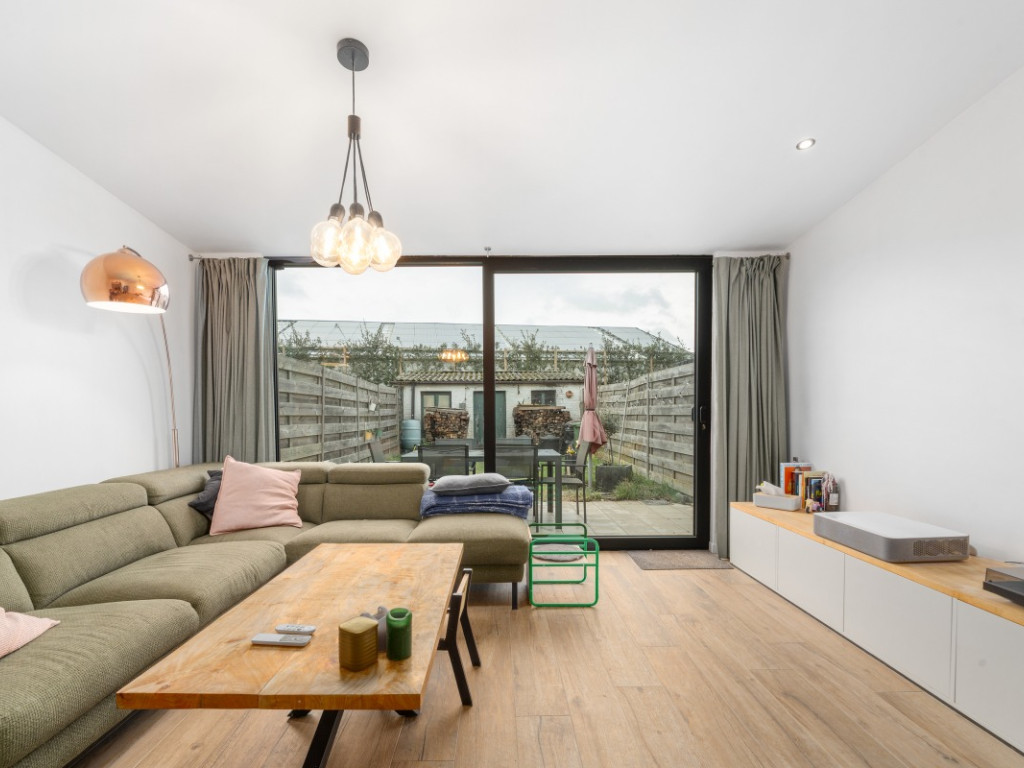 Kruisbeeldstraat - 21 - - 9220