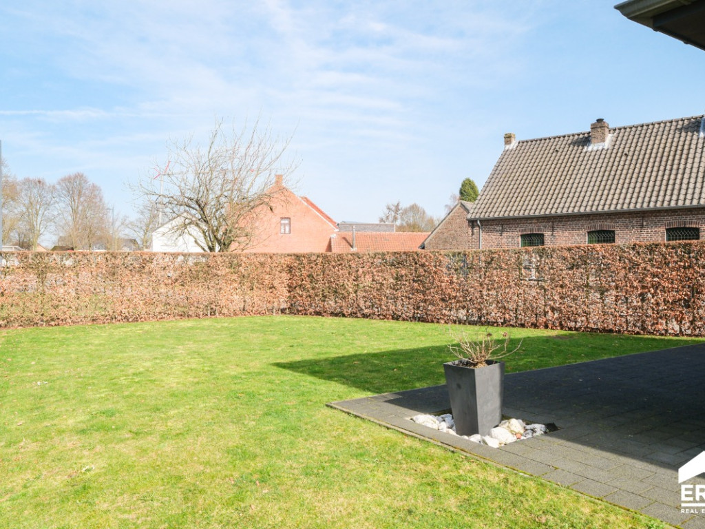 Marktplein - 17 - - 3941