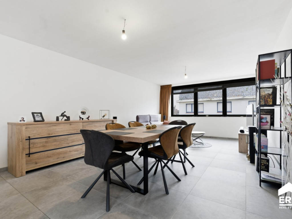 Mézières-en-Brenneplein - 13 - - 8978