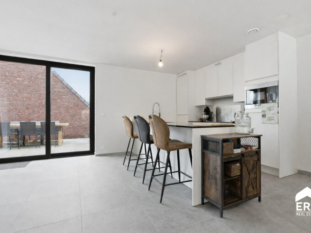 Mézières-en-Brenneplein - 13 - - 8978