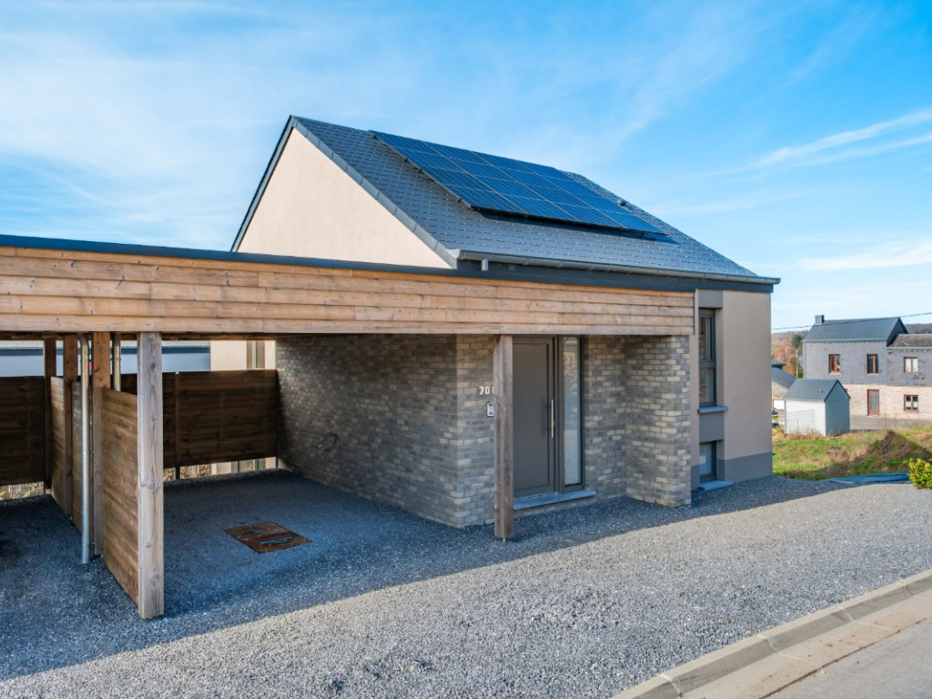 Rue de la Station - 70 - B - 5555