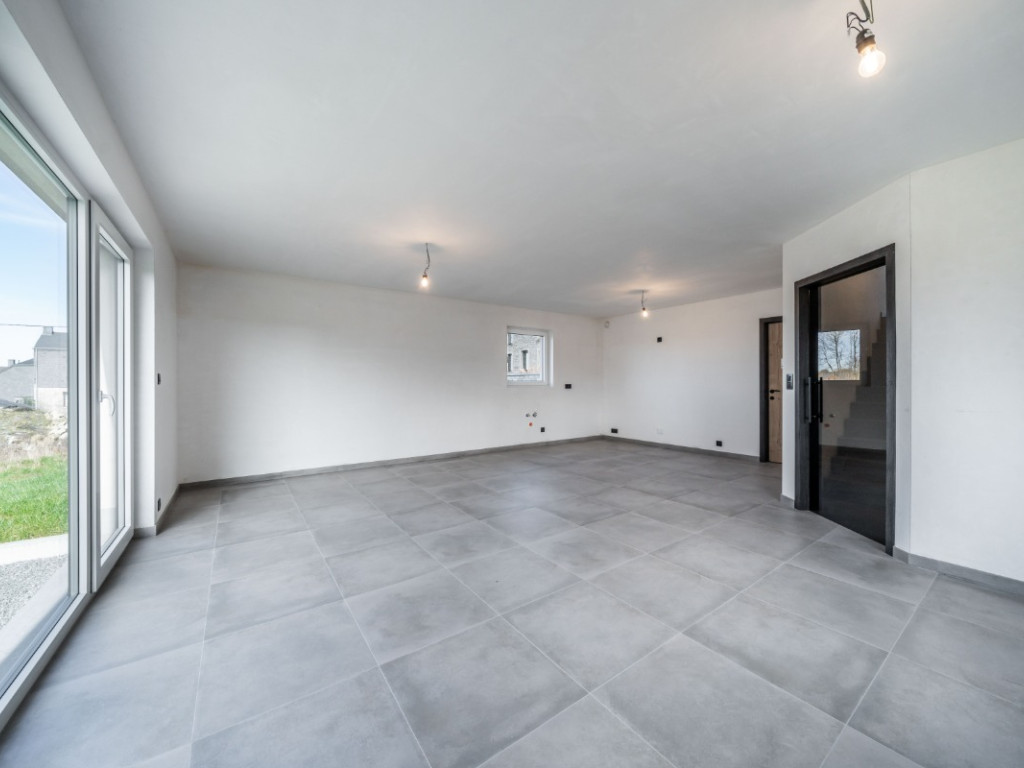 Rue de la Station - 70 - B - 5555