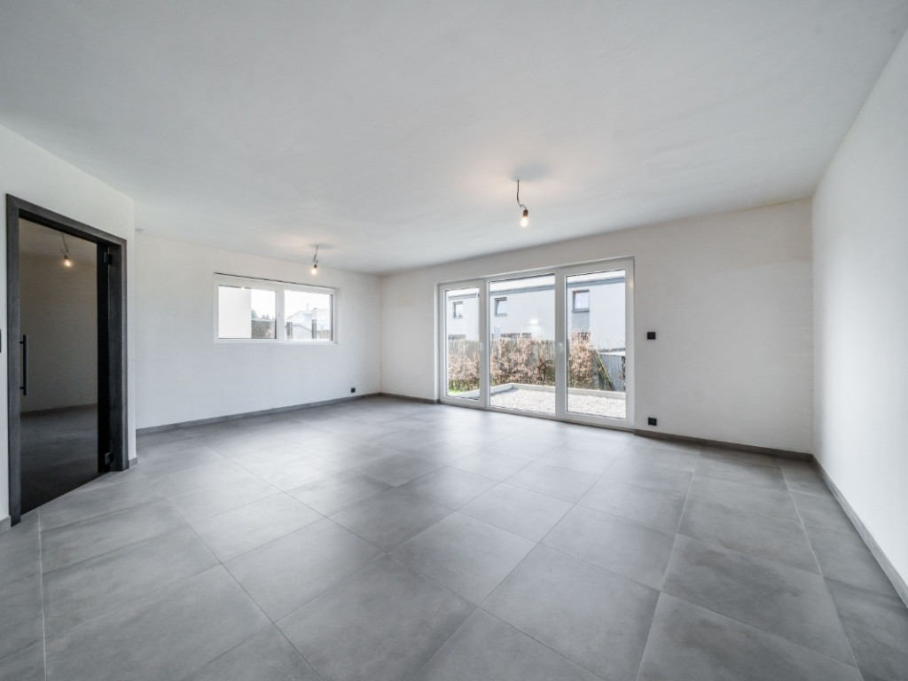 Rue de la Station - 70 - B - 5555