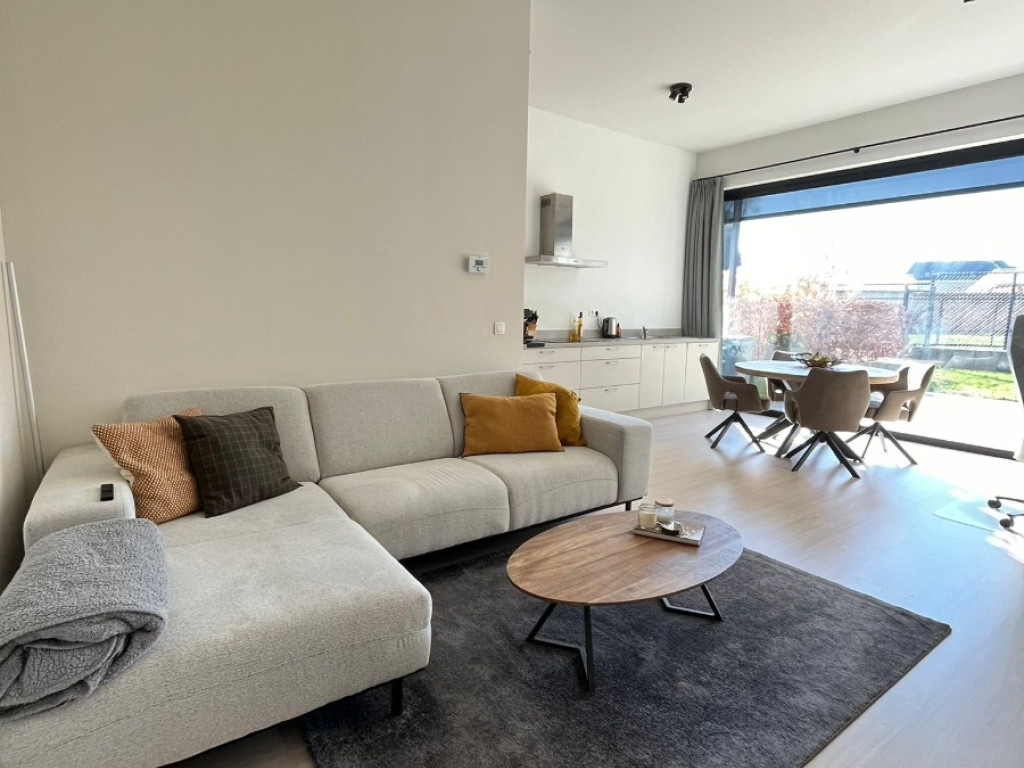 Heilig Bloedstraat - 2 - B - 2320