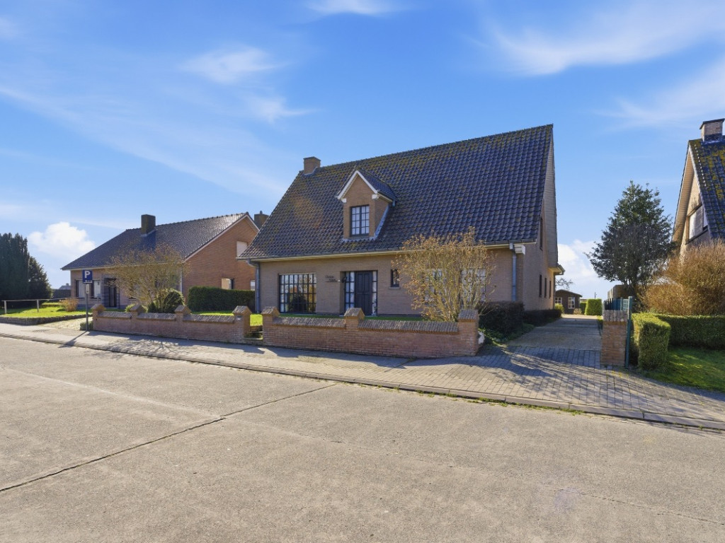 Burgweg - 24 - - 8647