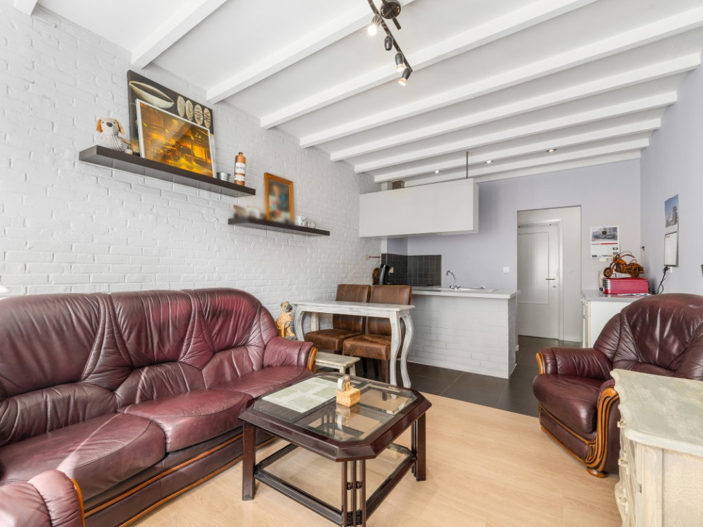 Stationsstraat - 103 - 1 - 9280