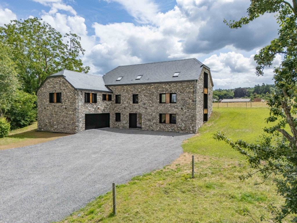 Rue de la carrière - 40 - - 6900
