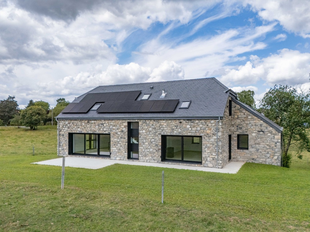 Rue de la carrière - 40 - - 6900