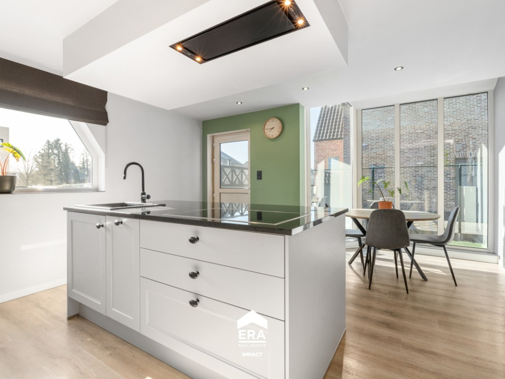 Weg naar Opoeteren - 229 - - 3660