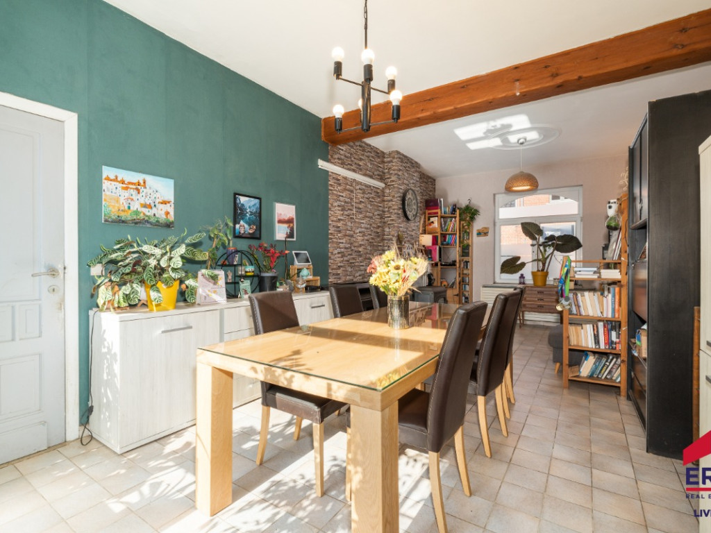 Veldstraat - 146 - - 9470