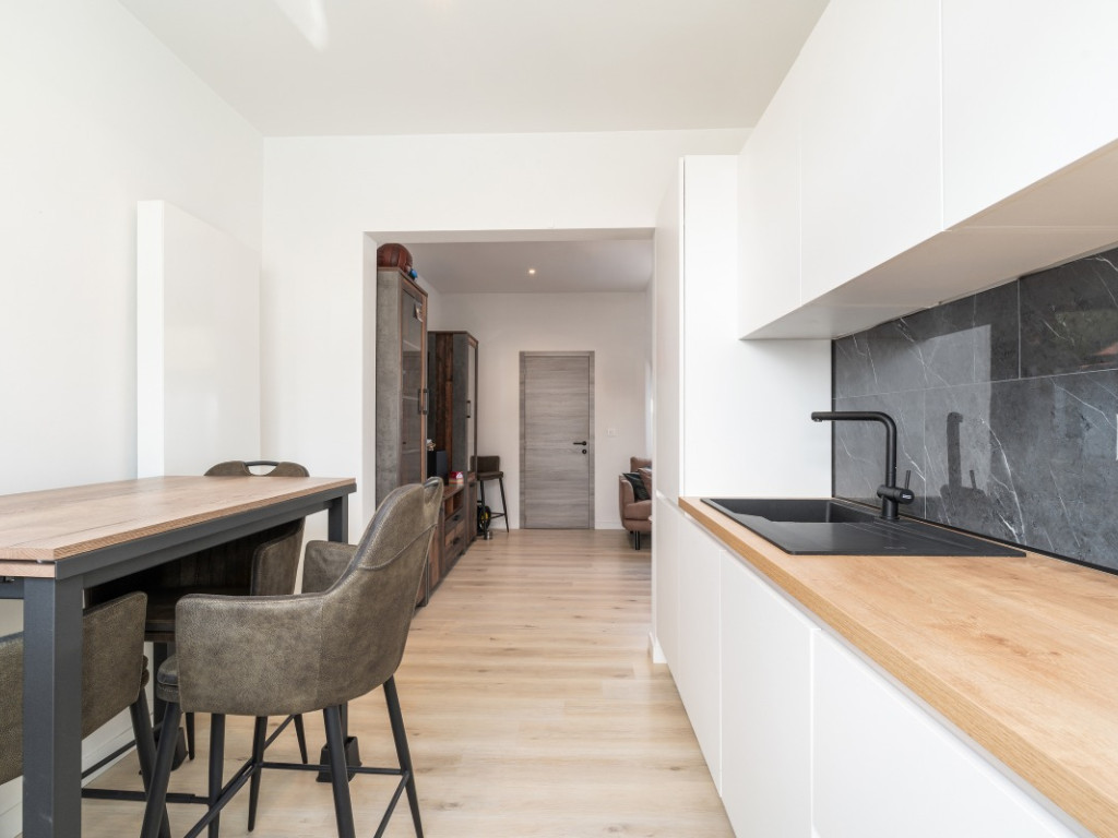 Roskotstraat - 54 - - 9240