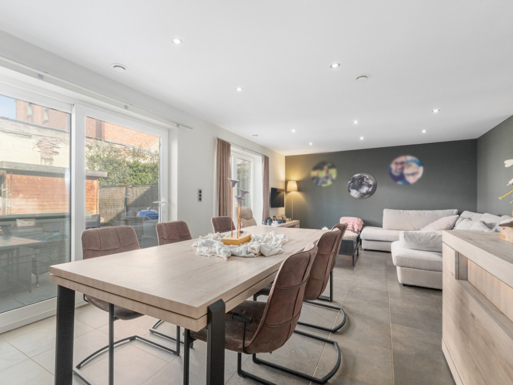 2de Jagers te Paardstraat - 6 - - 9220