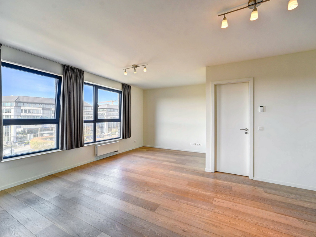 Allée Louise Van den Plas - 1 - D53 - 1200