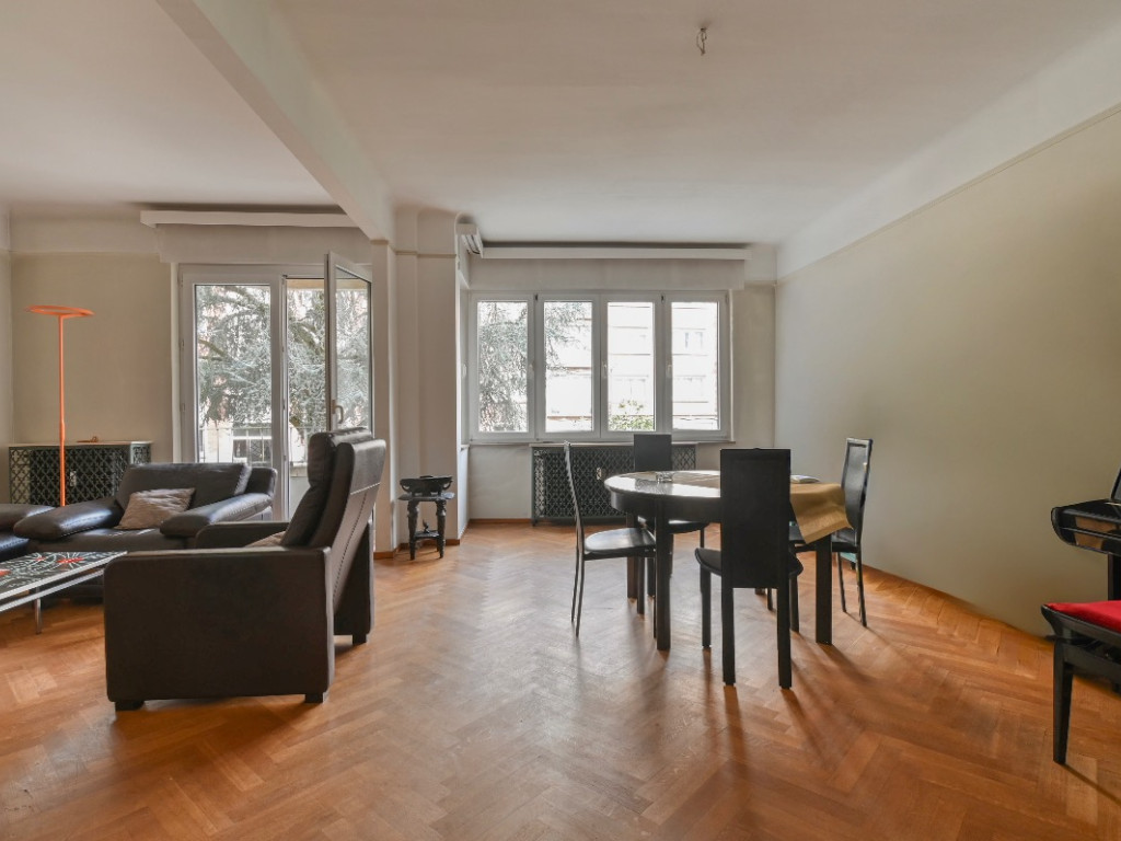 Square des Latins - 30 - - 1050