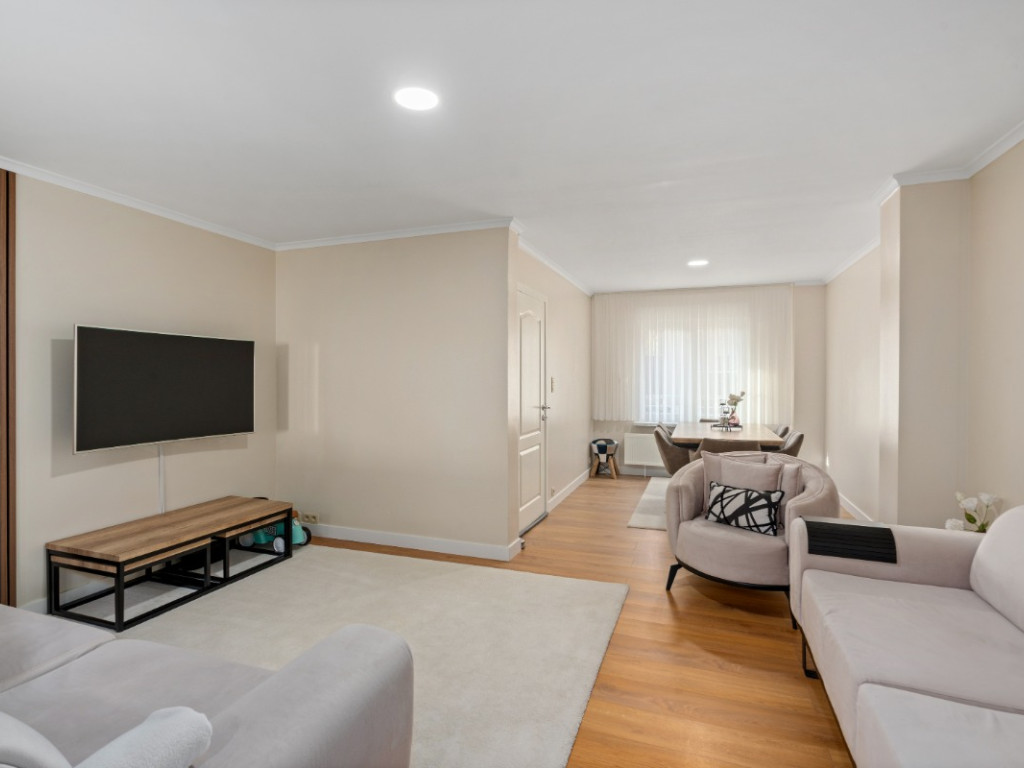 de Neufforgestraat - 15 - - 1830