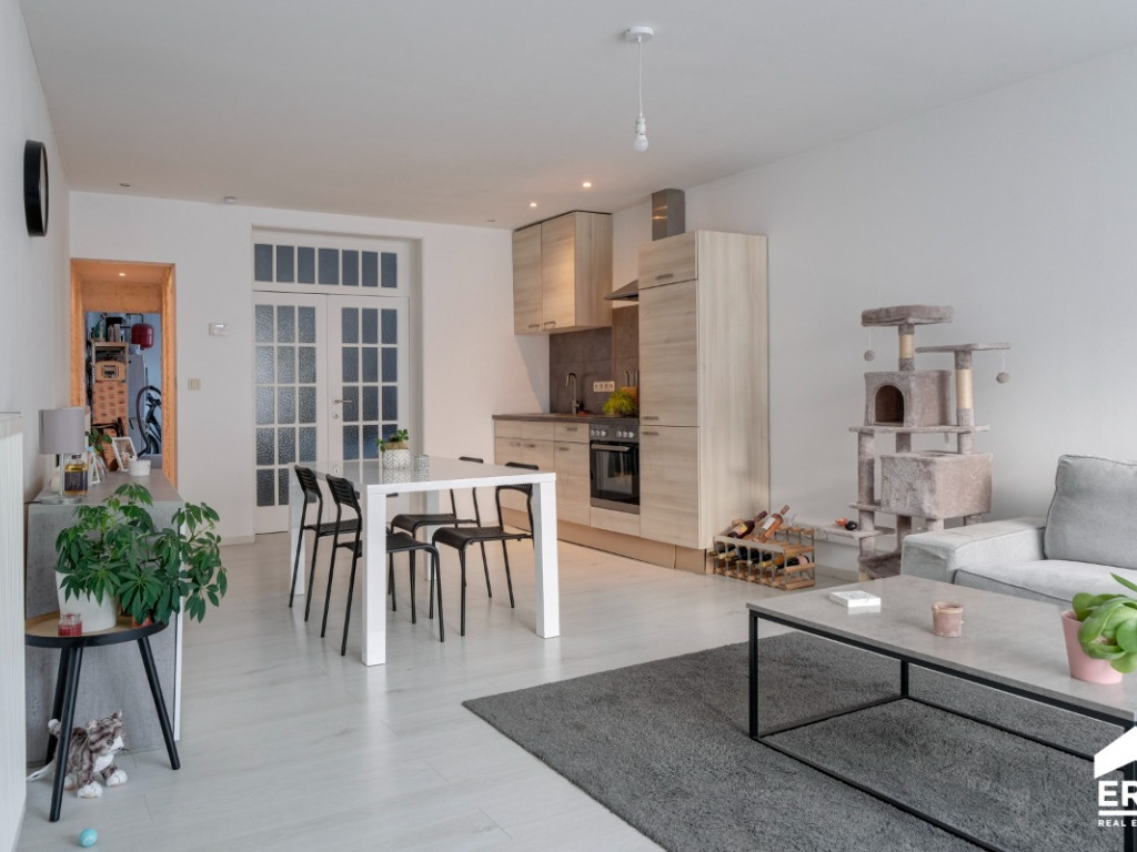 Varkensmarkt - 55 - - 3590