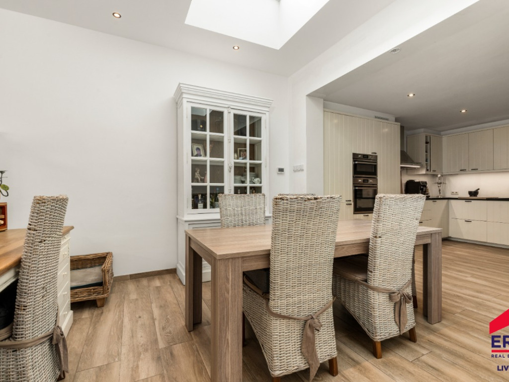 Bredestraat - 105 - - 9300