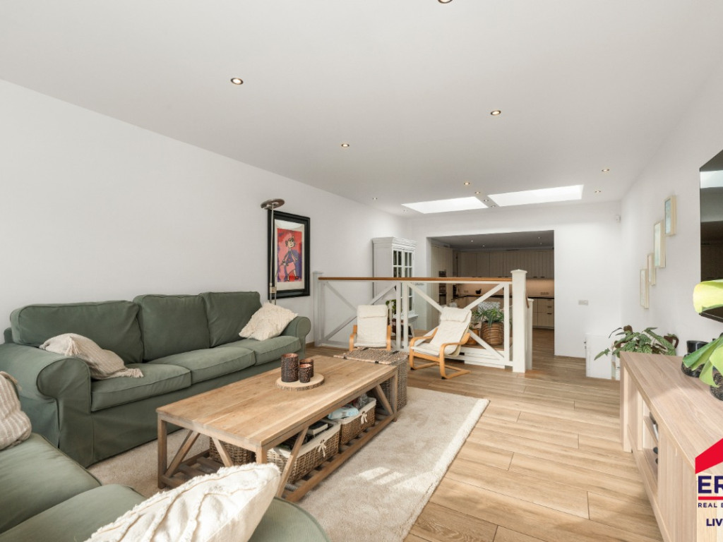 Bredestraat - 105 - - 9300