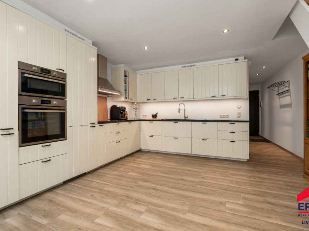 Bredestraat - 105 - - 9300