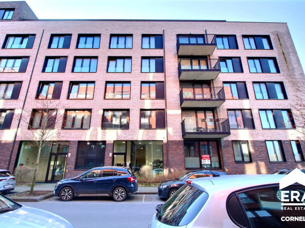 Avenue des Lilas - 28 - 01 - 1070