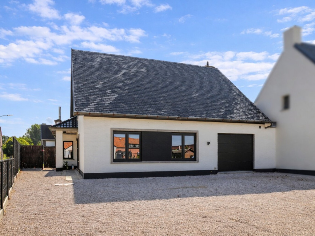 Schoolweg - 2 - - 9770