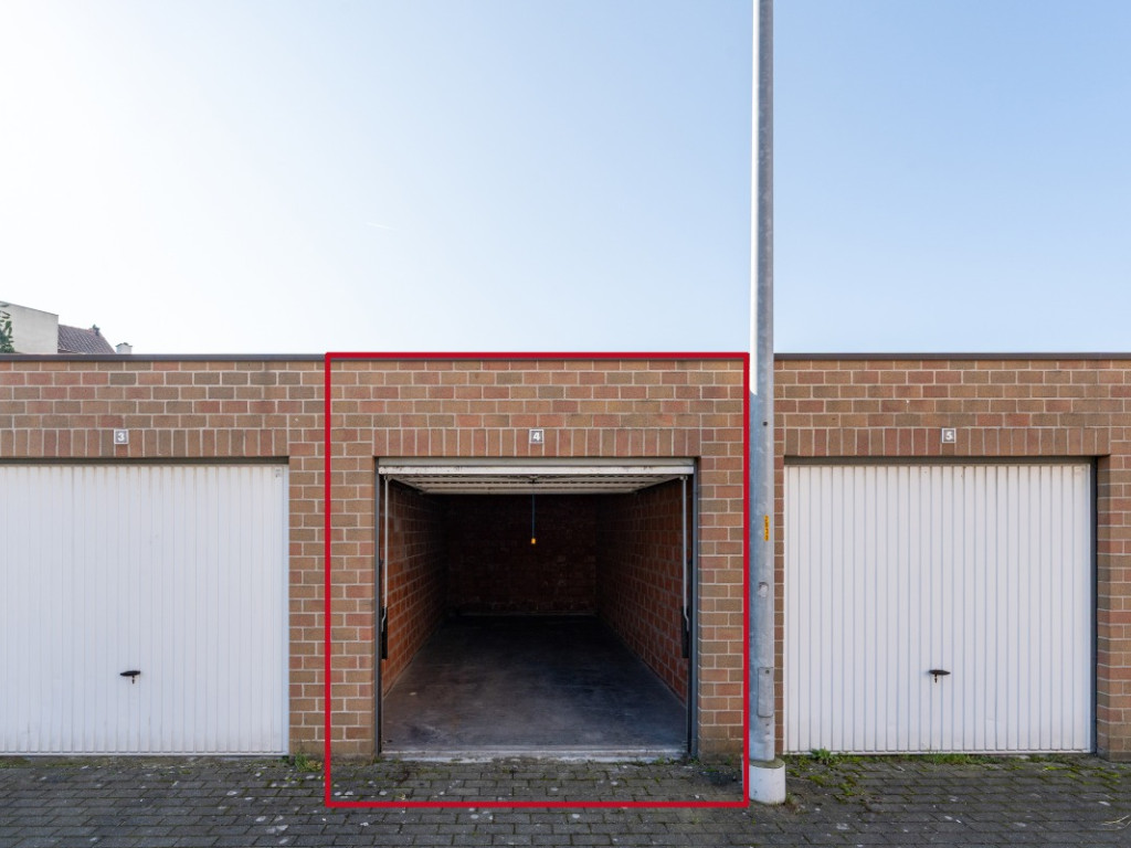 Stationsstraat - 1 - GARAGE 4 - 9200