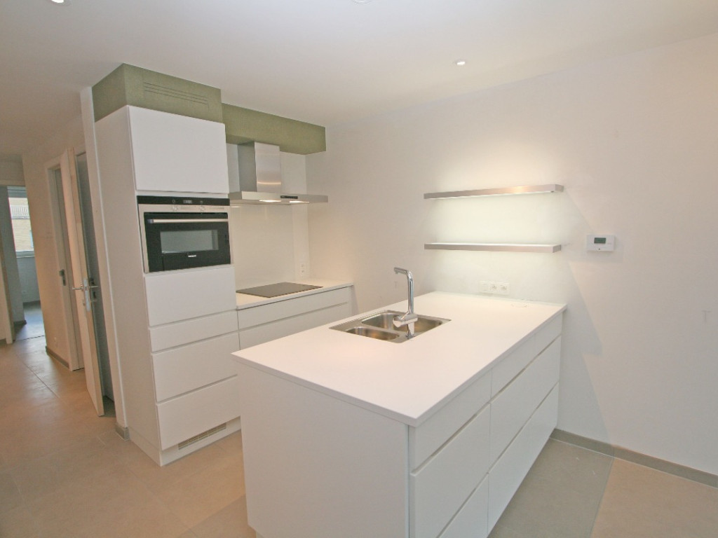 Albert I laan (res. Stuart) - 245 - - 8620