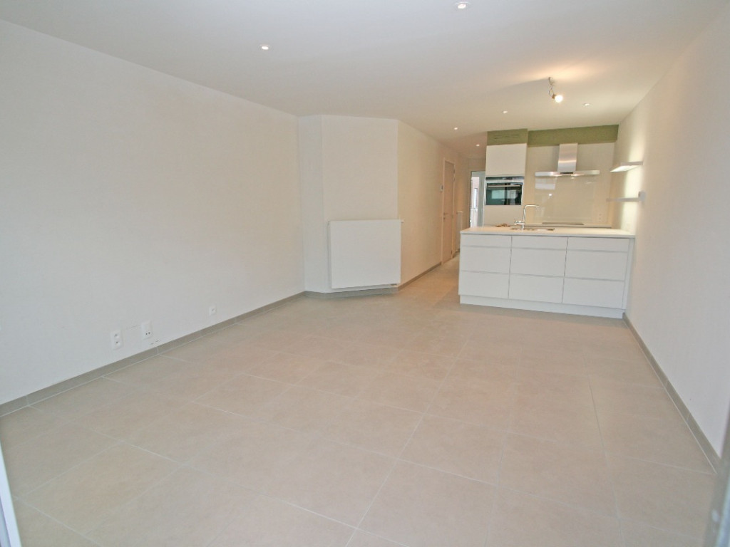 Albert I laan (res. Stuart) - 245 - - 8620