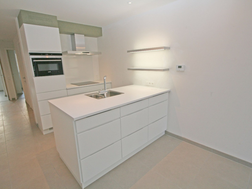 Albert I laan (res. Stuart) - 245 - - 8620