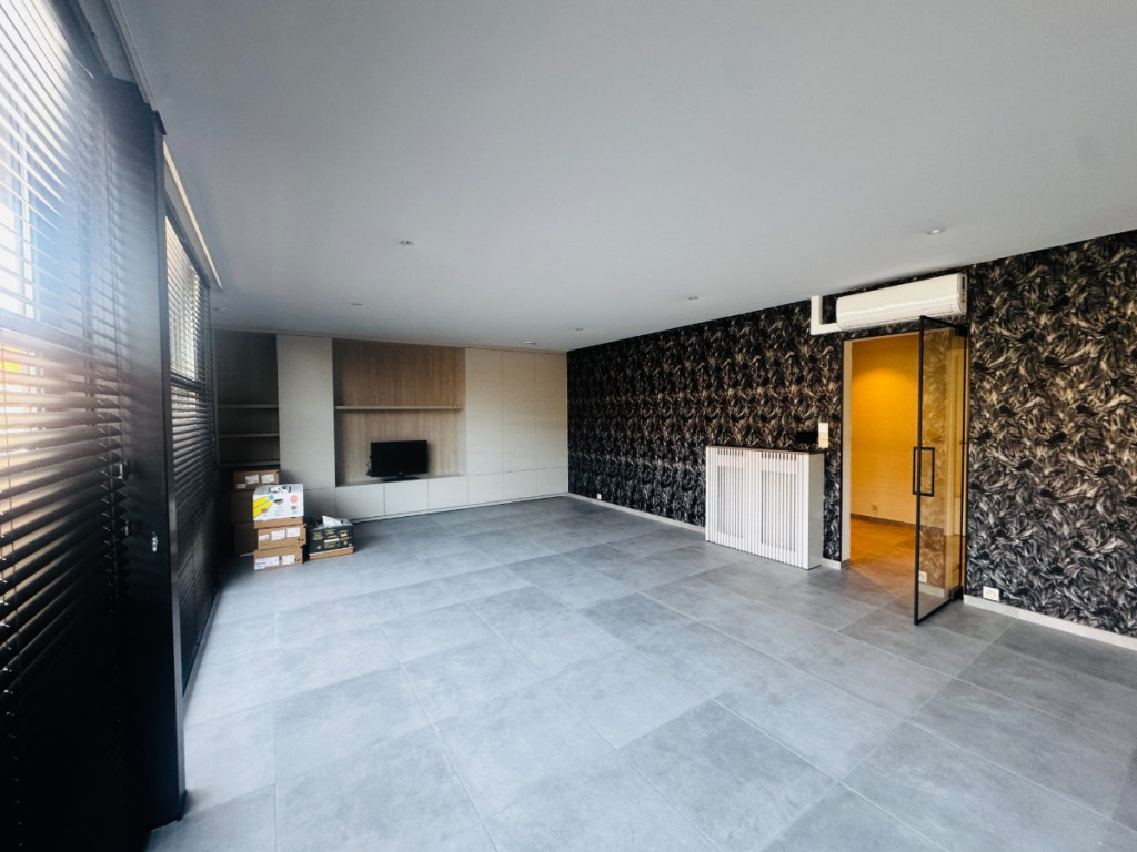 Stationsstraat - 98 - - 8880