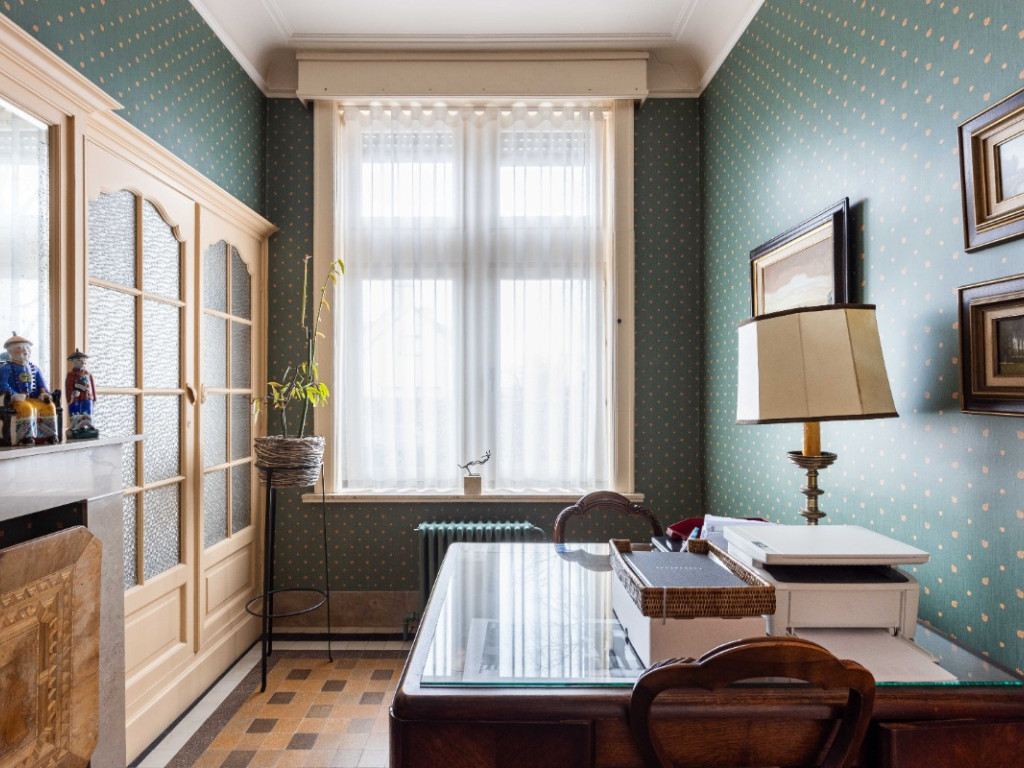 Stationsstraat - 86 - - 8551